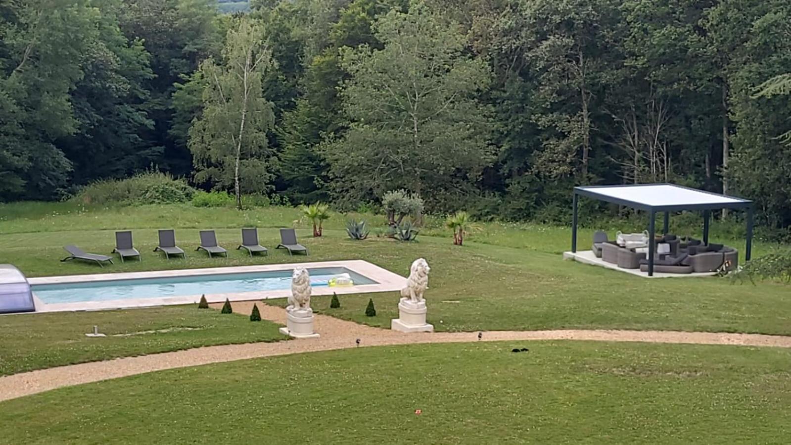La Tour Carree D'Un Chateau Auzouer-en-Touraine Exteriör bild